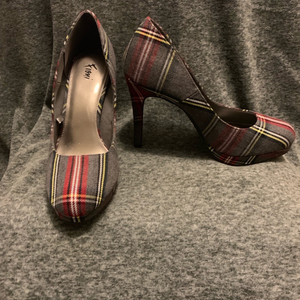 🍍Fioni high heels! New! Plaid! Super sexy!